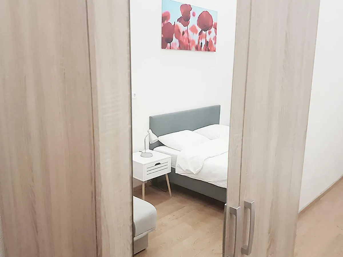 Akacfa 36 Budapest 91 Mt 3 Bedroom District 7 0*,  Hungary