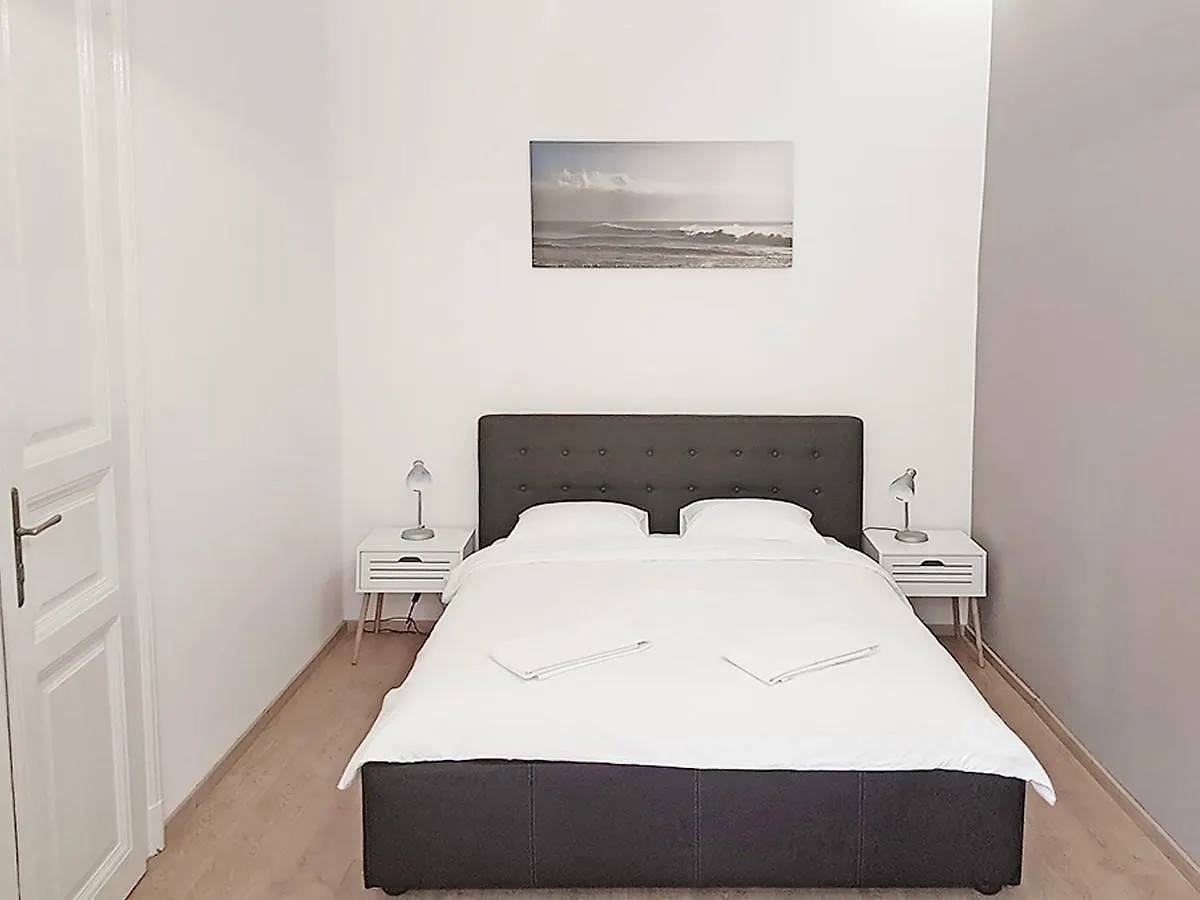 Apartamento Akacfa 36 Budapest 91 Mt 3 Bedroom District 7