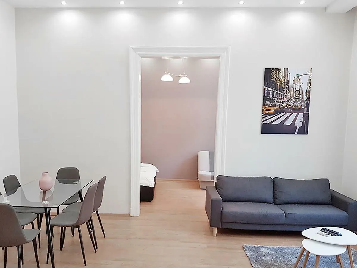 Akacfa 36 Budapest 91 Mt 3 Bedroom District 7